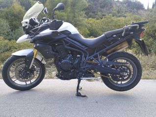 Triumph Tiger 800 2012-thumb-4