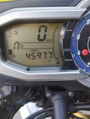 Triumph Tiger 800 2012-thumb-8