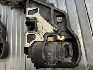 Κλειδαριές πορτών εμπρός και πίσω  αριστερά BMW σειρά 1 04-11 5πορτο (7 PIN)-thumb-2