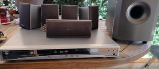 ΠΩΛΕΙΤΑΙ HOME CINEMA TEAC  ME DVD-PLAYER,RADIO CD KAI 6 ΗΧΕΙΑ (5+1 SUBWOOFER) KAI ΠΑΝΩ ΑΠΟ 320 DVD KAI CD ΔΩΡΟ