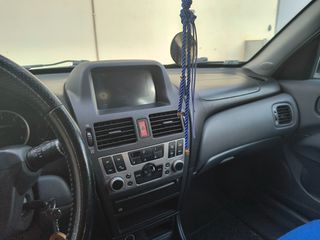 Nissan Almera 2004