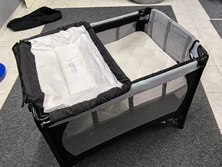 Παρκοκρέβατο Mothercare δυο επιπέδων με αλλαξιέρα 95x65εκ.