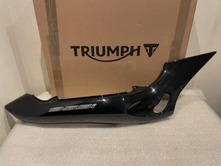 Triumph rear side panel rh SPRINT RS ουρά πίσω δεξιά  T2301920-PG