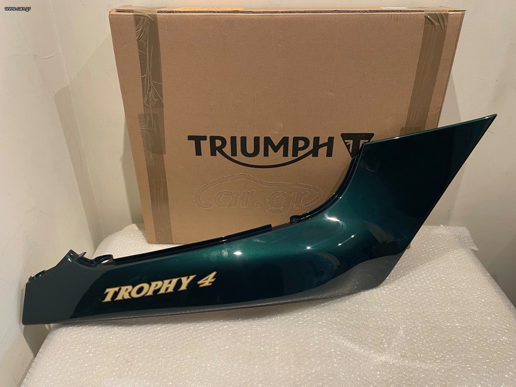 Triumph rear side panel rh TROPHY ουρά δεξιά  2305444-T0301