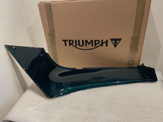 Triumph rear side panel rh TROPHY ουρά δεξιά  2305444-T0301-thumb-1