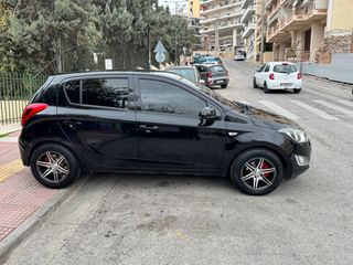 Hyundai i 20 2014-thumb-1