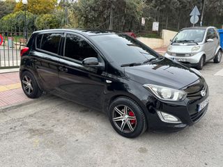 Hyundai i 20 2014-thumb-2