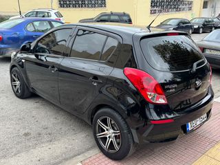 Hyundai i 20 2014-thumb-3