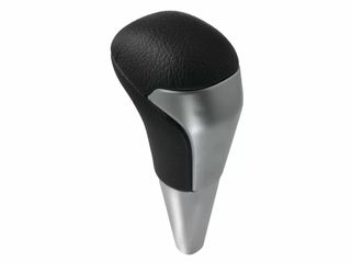 ΠΟΜΟΛΟ ΛΕΒΙΕ ΤΑΧΥΤΗΤΩΝ TOYOTA HILUX REVO '15- GUN125/126/135 - ΜΑΥΡΟ ΔΕΡΜΑ/ ΑΣΗΜΙ/ ΧΡΩΜΙΟ - ΑΥΤΟΜΑΤΟ