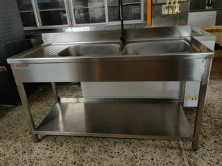 ΛΑΝΤΖΑ ΑΝΟΙΚΤΗ ΜΕ 2 ΓΟΥΡΝΕΣ ΚΑΙ ΒΡΥΣΗ