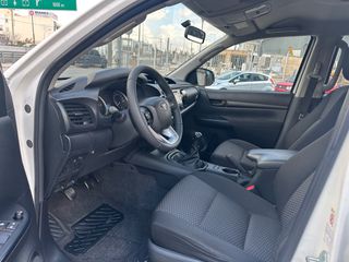 Toyota Hilux 2018 2.4 D-4D-F Double Cab 4x4 Euro 6-thumb-8
