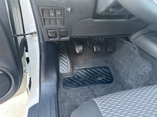 Toyota Hilux 2018 2.4 D-4D-F Double Cab 4x4 Euro 6-thumb-12