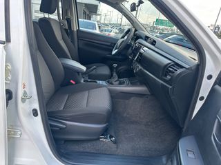 Toyota Hilux 2018 2.4 D-4D-F Double Cab 4x4 Euro 6-thumb-15