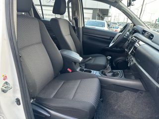 Toyota Hilux 2018 2.4 D-4D-F Double Cab 4x4 Euro 6-thumb-16