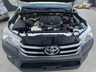 Toyota Hilux 2018 2.4 D-4D-F Double Cab 4x4 Euro 6-thumb-19