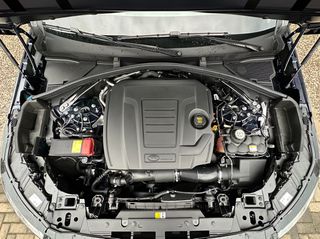 Land Rover Range Rover Velar 2022 P400e R-DYNAMIC SE-thumb-23