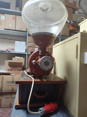 Αλεστικη μηχανή ελληνικού καφέ