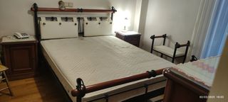 Πλήρης Κρεβατοκάμαρα με σιδερενιο μασιφ κρεβατι ΧΩΡΙΣ Στρωμα