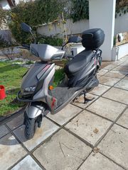 Yadea Electric Scooter 2023