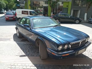 Jaguar XJ8 2000 vanden plus-thumb-1