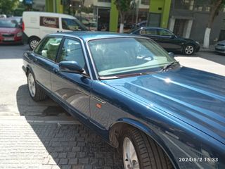 Jaguar XJ8 2000 vanden plus-thumb-7