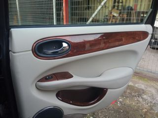 Jaguar XJ8 2000 vanden plus-thumb-16