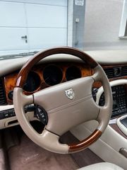 Jaguar XJ8 2000 vanden plus-thumb-22
