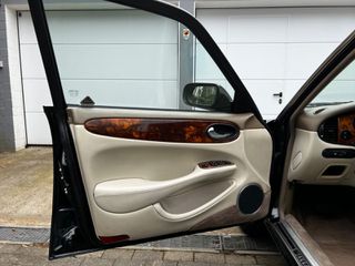 Jaguar XJ8 2000 vanden plus-thumb-25