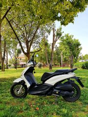 Piaggio Beverly 300i 2015-thumb-1
