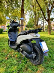 Piaggio Beverly 300i 2015-thumb-3