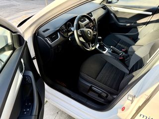 Skoda Octavia 2020-thumb-10