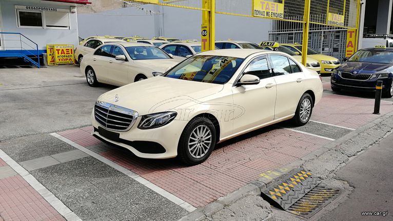 Mercedes-Benz E 200 2021 9g-tronic (357)
