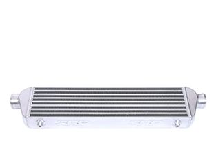 Universal intercooler bar and plate με staggered kai louvered fins εως 500HP για πολλούς τύπους αυτοκίνητων. (45x30x7.6)