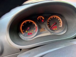 Opel Corsa 2013-thumb-11