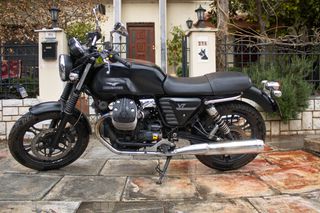 Moto Guzzi V 7 2013 Stone