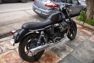 Moto Guzzi V 7 2013 Stone-thumb-4