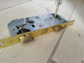 Κλειδαριά PLUS Itali μεσόπορτας τετράγωνη - Χρυσή