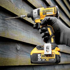 DEWALT ΠΑΛΜΙΚΟ ΚΑΤΣΑΒΙΔΙ ΜΠΑΤΑΡΙΑ 18V 2x5Ah (DCF887P2)