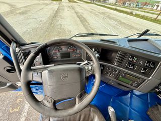 Ανατροπή Volvo 2013 FH 500  8x2 ‘Limited edition OCEAN RACE"-thumb-32
