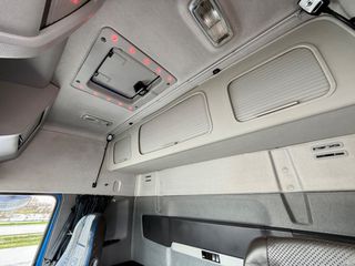 Ανατροπή Volvo 2013 FH 500  8x2 ‘Limited edition OCEAN RACE"-thumb-36