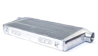 Universal intercooler με baffled tank bar and plate με staggered kai louvered fins εως 580HP για πολλούς τύπους αυτοκίνητων. (55 x 28 x 6,5)