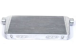 Universal intercooler με baffled tank bar and plate με staggered kai louvered fins εως 980HP για πολλούς τύπους αυτοκίνητων. (60 x 30 x 10)
