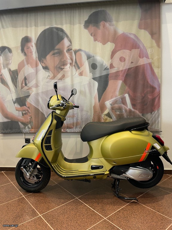 Vespa GTS Super Sport 300 2025