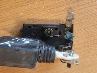 1   ΚΛΕΙΔΑΡΙΑ    ΔΕΞΙΑ   PEUGEOT 106 96-03-thumb-3