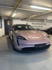 Porsche Taycan 2023 Panoramic