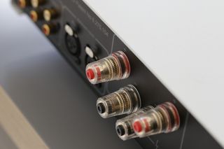 HEGEL H120-thumb-15