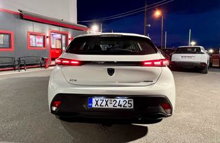 Peugeot 308 2023 1.6 Hybrid 180 e-EAT8-thumb-4