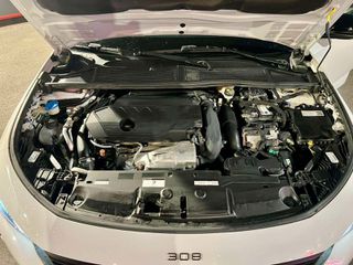 Peugeot 308 2023 1.6 Hybrid 180 e-EAT8-thumb-13