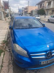 Mercedes-Benz A 180 2013 URBAN-thumb-5