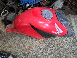Ρεζερβουαρ honda cbr 125